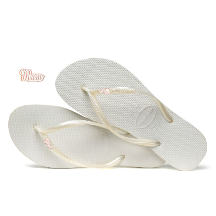 Havaianas White Slim Flip Flops with Rose Gold Mum Charm